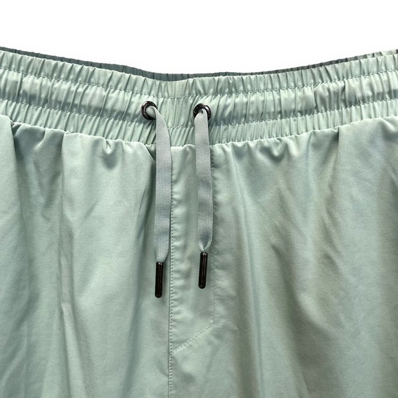 Vitality Balance Athletica Shorts Mens XXL Green Run Gym Workout Beach Athletic - Picture 3 of 8